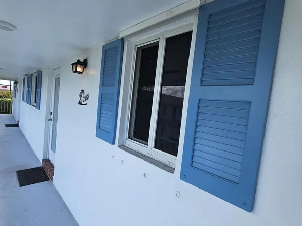 1115 Lake Terrace #208, Boynton Beach, FL 33426