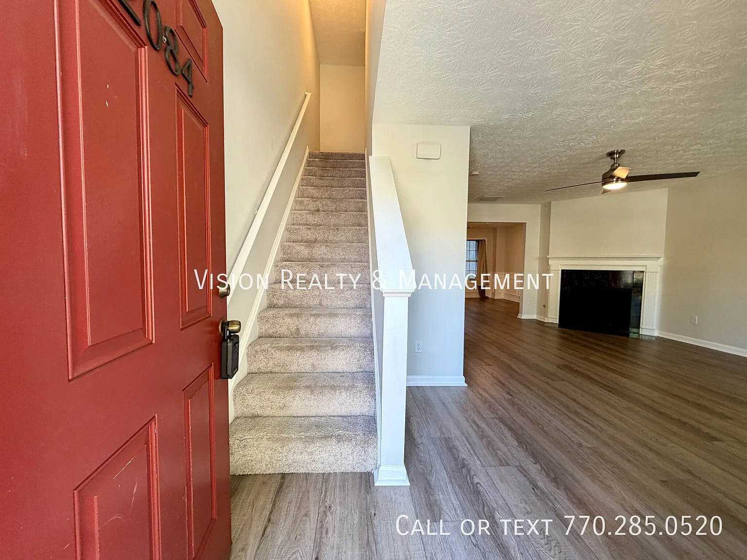 Beautiful 2 BD 2 BA Townhome — Photo 4