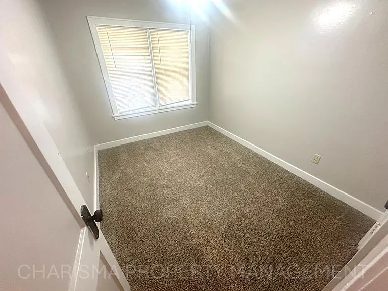 GEPC Properties Plex — Photo 8