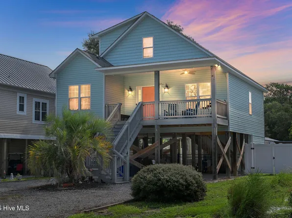 252 NE 64th Street, Oak Island, NC 28465