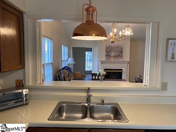 4th image of 40 Wood Pointe Dr Unit 49