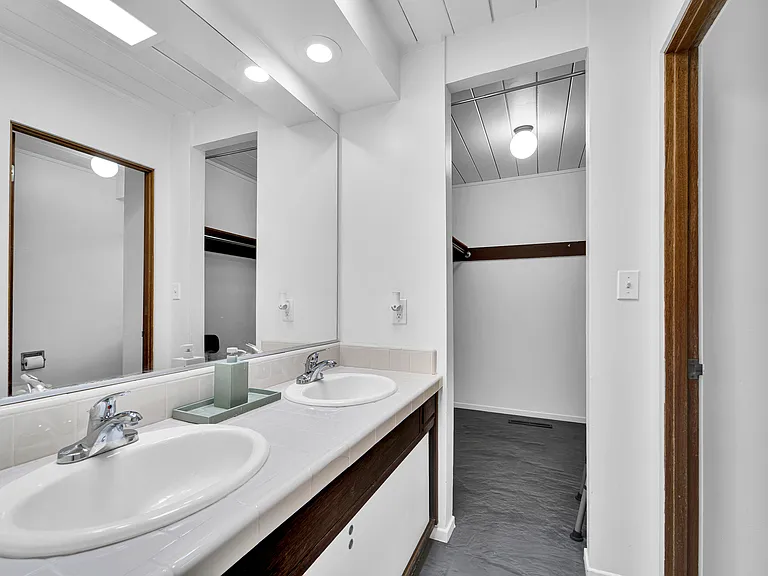 12600 Jimeno Ave — Photo 17
