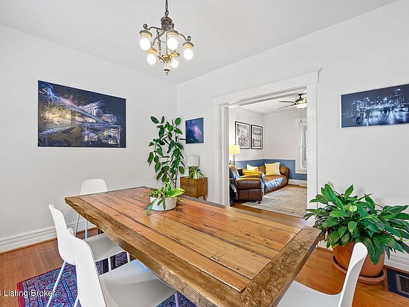 4th image of 1628 Fernwood Ave