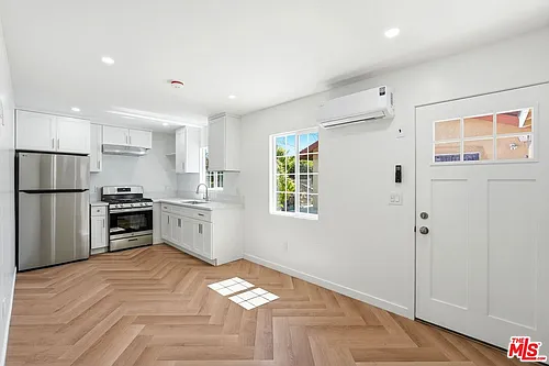 11445 Delano St Photo 1