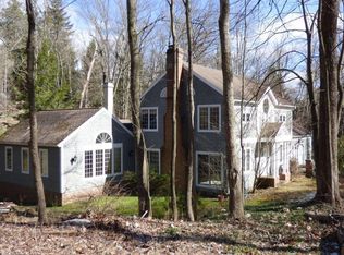 25 Park Ln, Moreland Hills, OH 44022