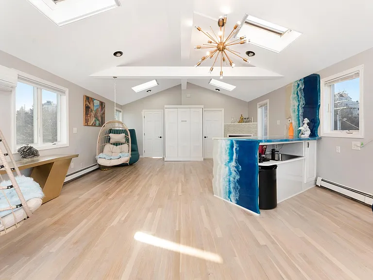 278 Nantasket Ave — Photo 9