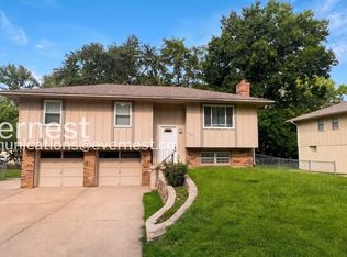 1821 S Speas Dr, Blue Springs, MO 64014
