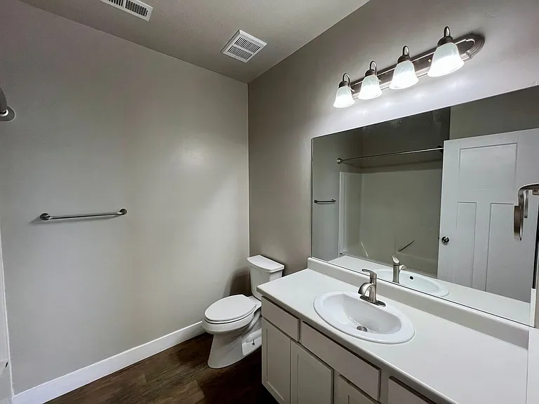 49 W Silver Springs Dr — Photo 7