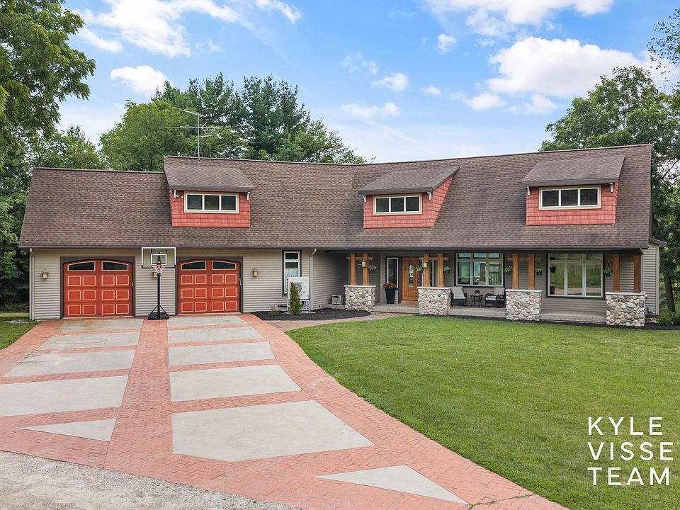 1st image of 590 Talisman Dr NE
