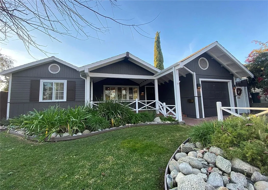 3 bed, 2319 sqft, $5,600 — Photo 3