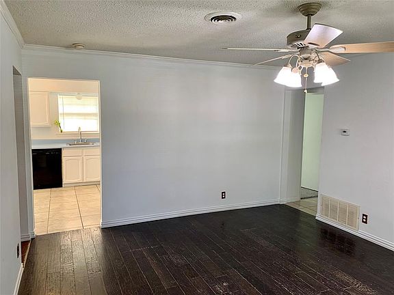 3rd image of 711 Susan Dr
