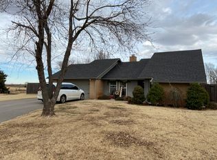 1631 Deputy Dr, Clinton, OK 73601