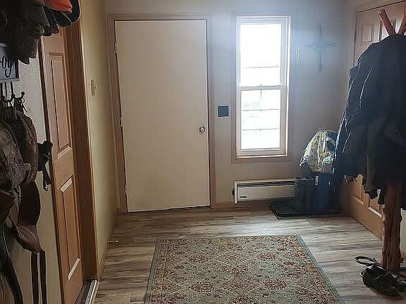 Mud room/Door to 3rd bedroom