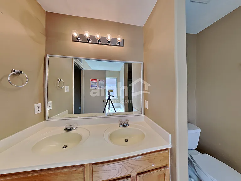 5215 Lavender Ln — Photo 13