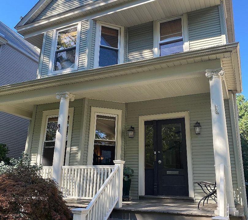 1st image of 3926 N Oakley Ave #1