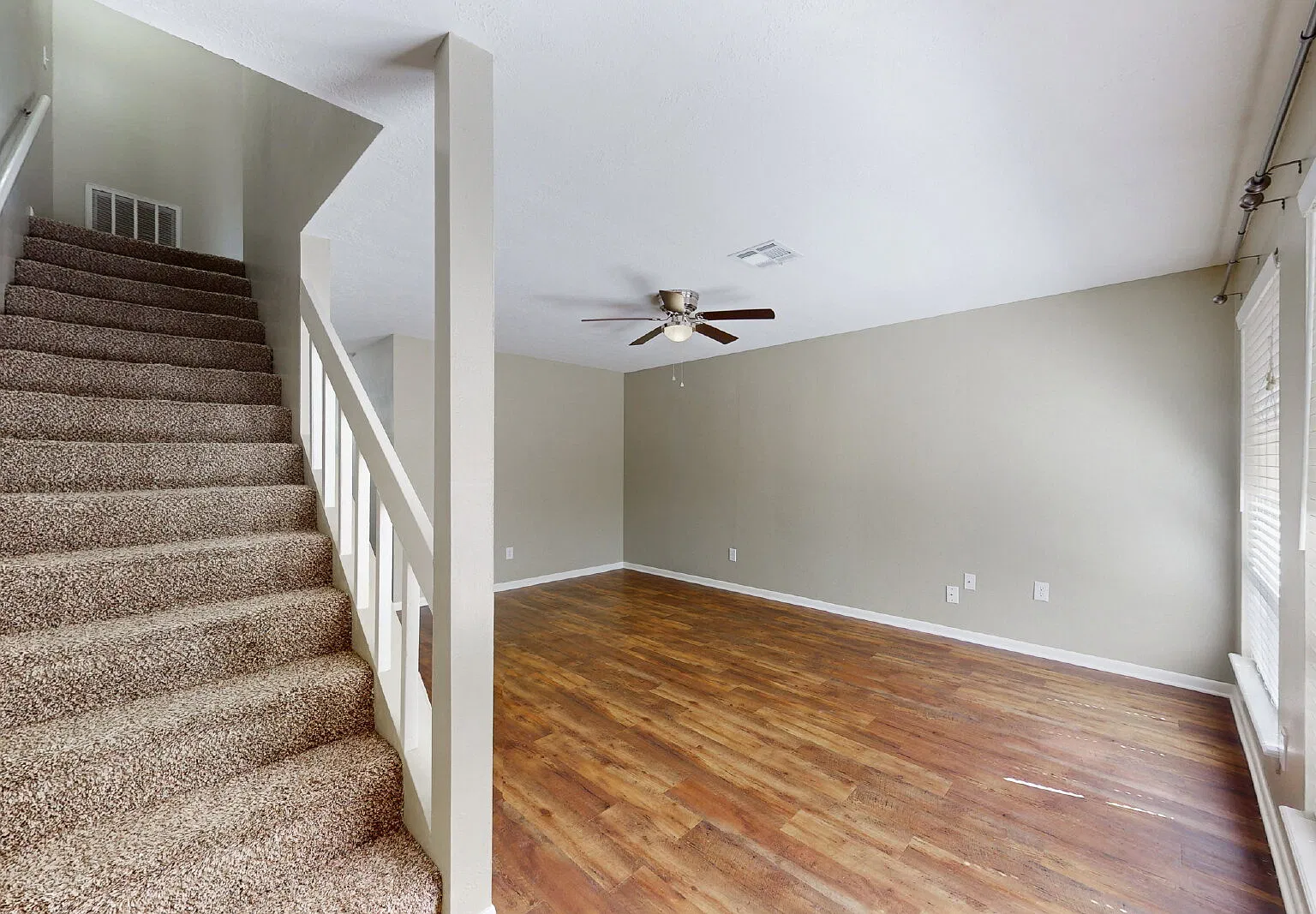 3 bed, 2.0 bath, 1444 sqft, $1,600 — Photo 3