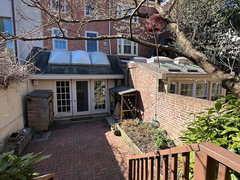 239 Delancey House — Photo 9