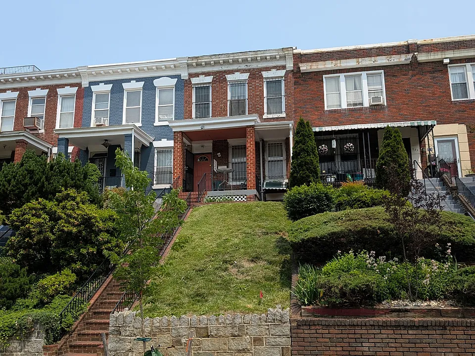 725 Fairmont St NW #E