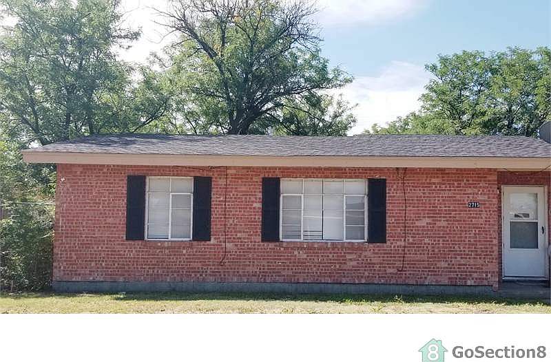 1st image of 2715 Curtis Dr Unit A