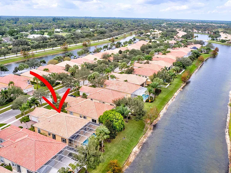 8241 Tobago Ln — Photo 45