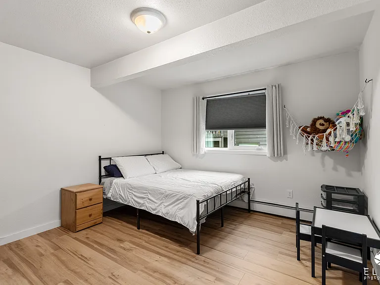 Alternate view of bedroom 1