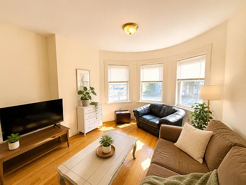 1406 Beacon St #2A Photo 1
