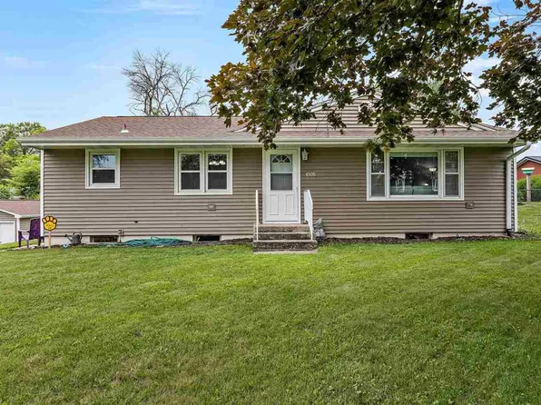 1005 Mulberry St, Tipton, IA 52772