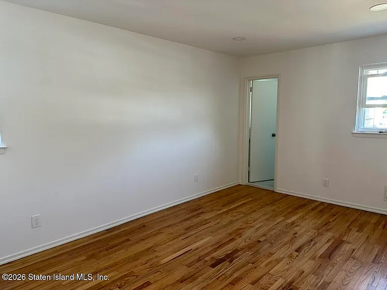 221 Midland Ave — Photo 10