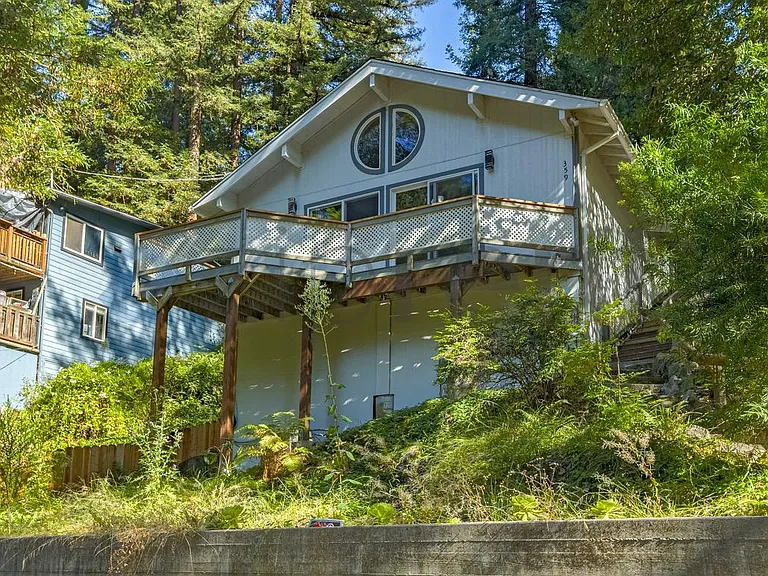 359 Redwood Rd #SINGLE HOME — Photo 1