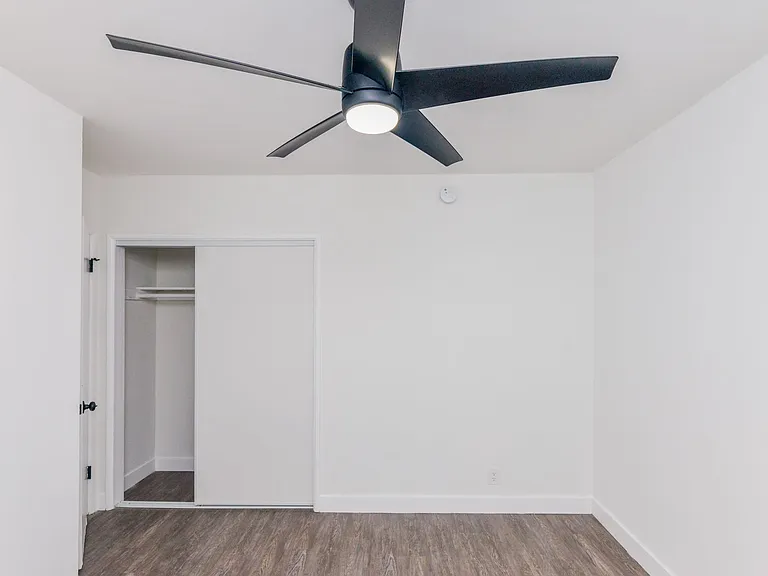 Pullman Lane Residences — Photo 28