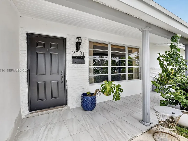 2331 Flamingo Dr — Photo 3