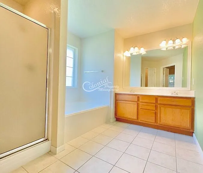 2032 Stonehenge Dr — Photo 8