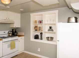 1909 N 40th St #BASEMENT, Seattle, WA 98103