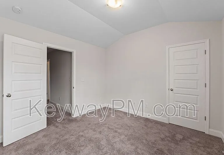 317 Sumac Trl — Photo 15