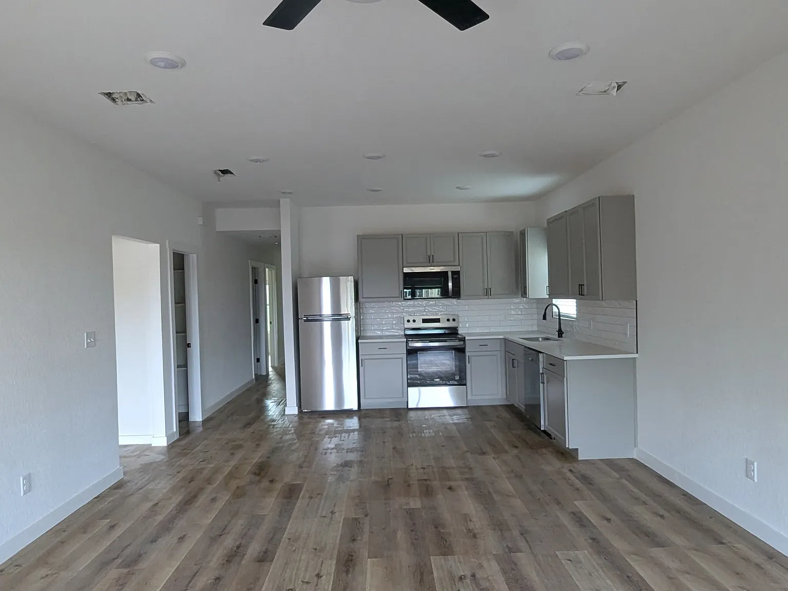 3 bed, 1248 sqft, $1,850 — Photo 3