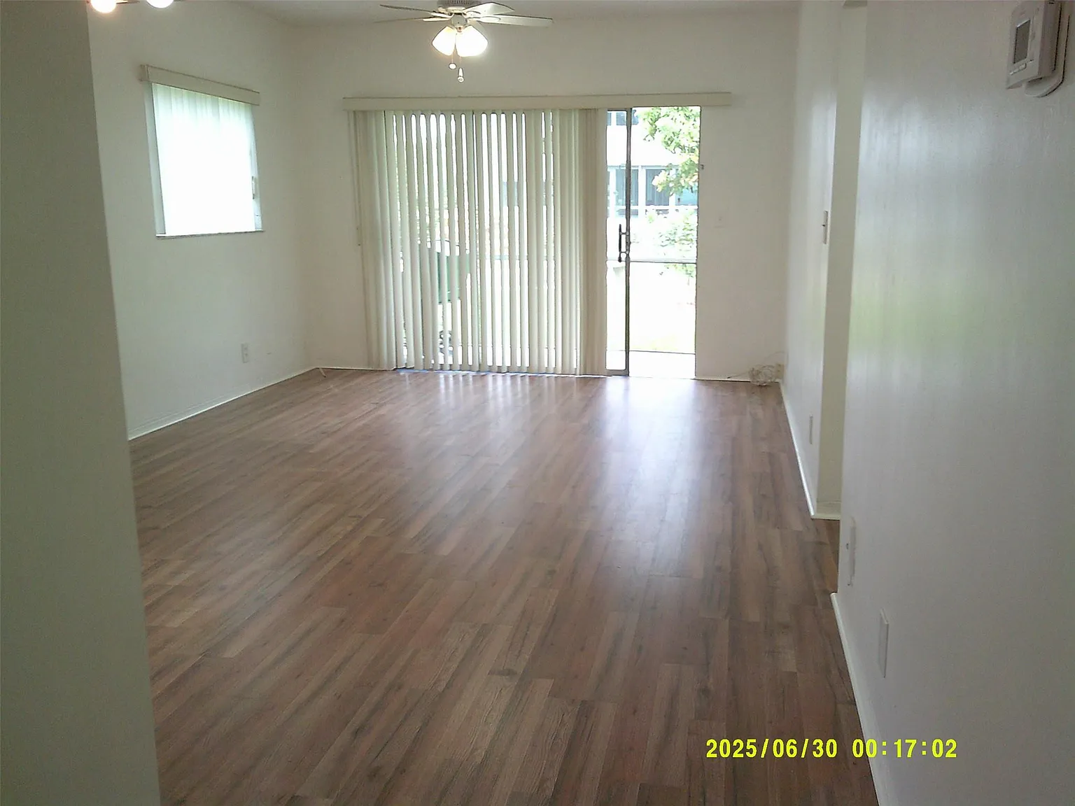 1 bed, 1.0 bath, 728 sqft, $1,650 — Photo 2