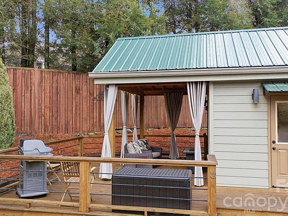 5th image of 37 Coach Club Rd