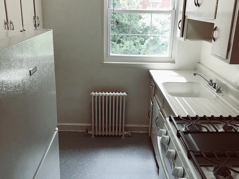 100 Schuyler Rd #204 — Photo 5