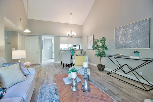 1068 Summershore Ct Photo 1