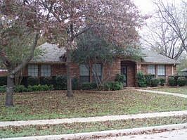 Home for Sale in Flower Mound, Texas $194,000