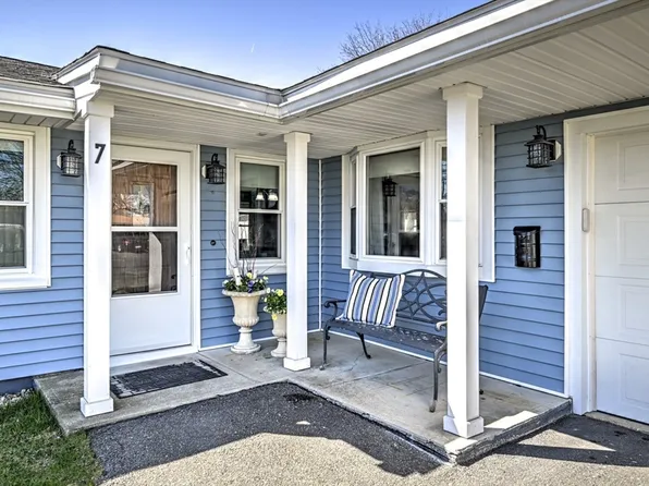 7 Amherst St, Danvers, MA 01923