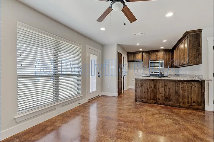 104 Lone Star Ct — Photo 1