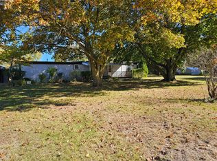 150 Redwood Dr, Bellevue, OH 44811