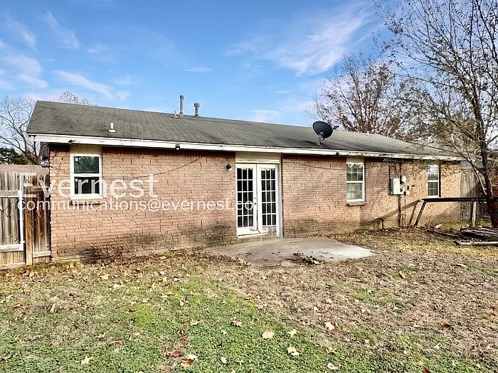 1756 S Pine Ave — Photo 24