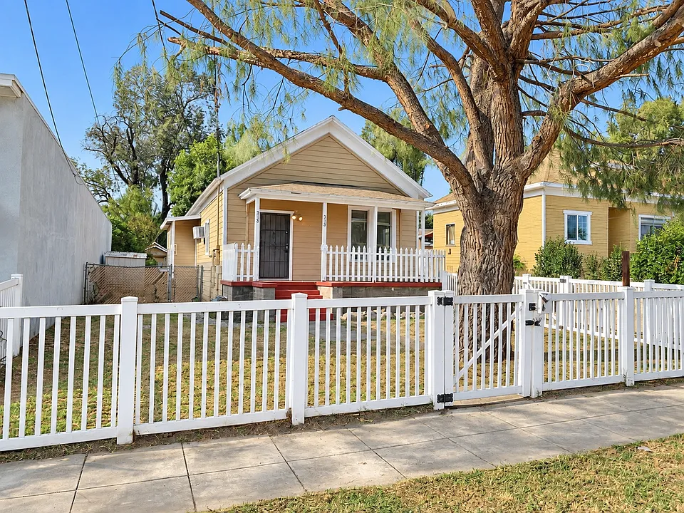 319 E High Ave
