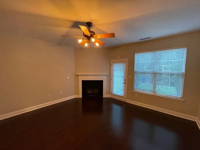 8835 Camden Park Dr — Photo 6