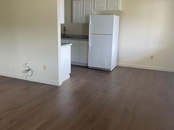 3rd image of 454 N Umatilla St #454-458