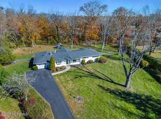 31 Branford Cir, Tinton Falls, NJ
