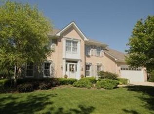 185 Hawkins Cir, Wheaton, IL 60189