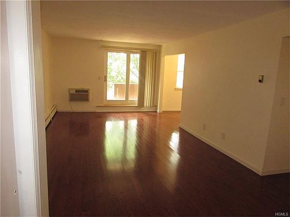 4th image of 220 Kearsing Pkwy APT C
